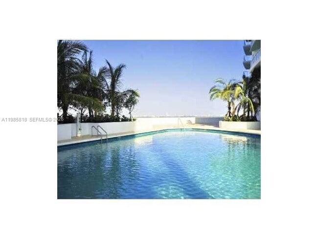 Foto del edificio - 1900 N Bayshore Dr