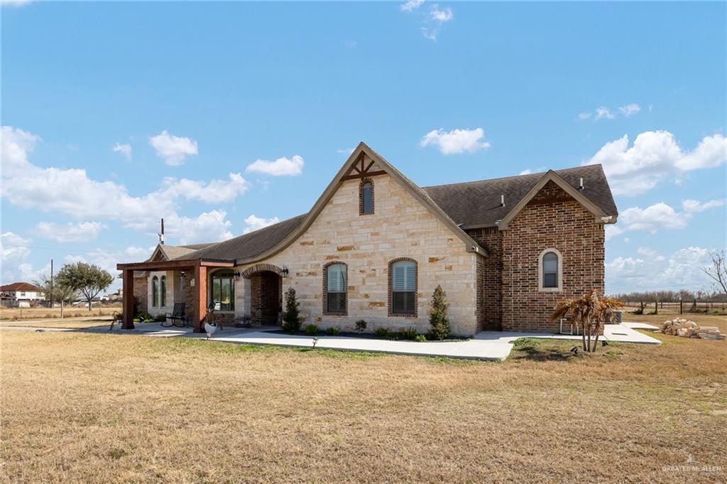 Foto principal - 22820 Uresti Rd