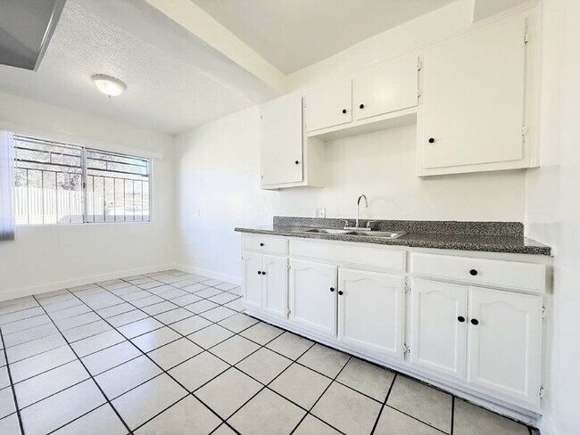 Foto del edificio - 1017 W 95th St