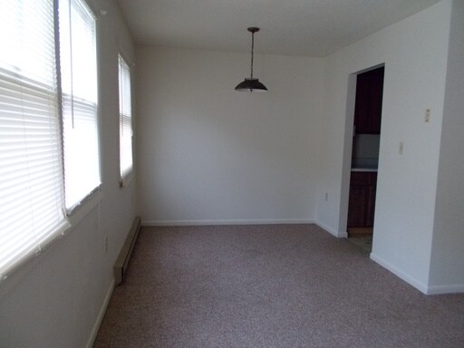 Building Photo - 1510 Hunter Dr