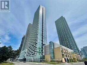 Building Photo - 898 Portage Pkwy