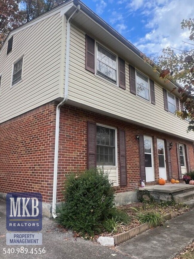 Foto del edificio - 2427 Brambleton Ave SW