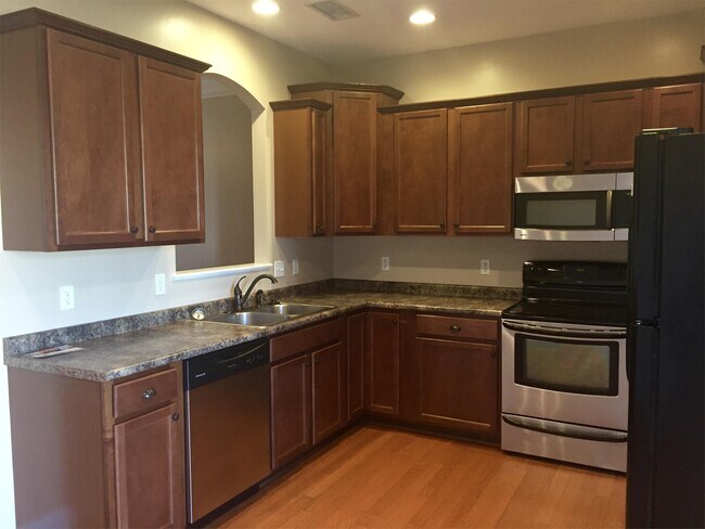 Building Photo - 516 Capstone Dr