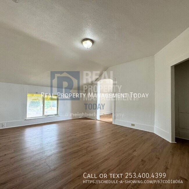 Building Photo - 1651 S 35th St