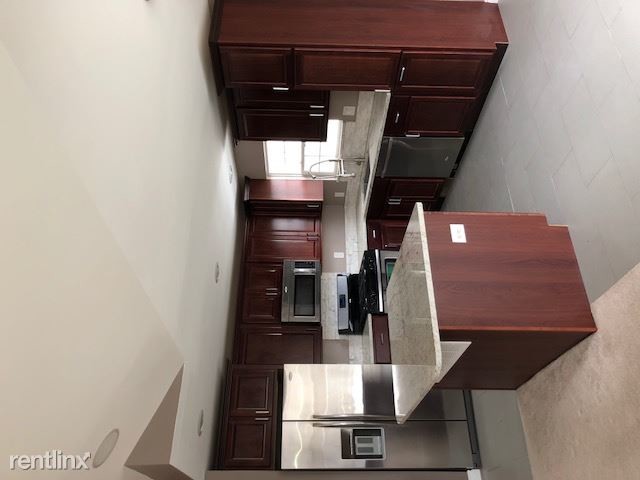 Foto del edificio - 16868 Glenmoor Blvd