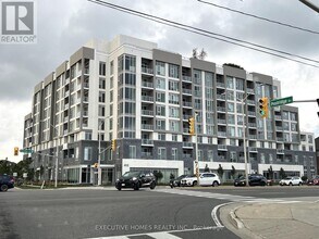 Building Photo - 421 Silver Maple Rd