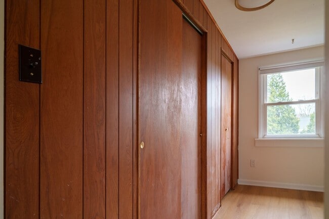 Photo - 3157 Shadeland Ave Apartment