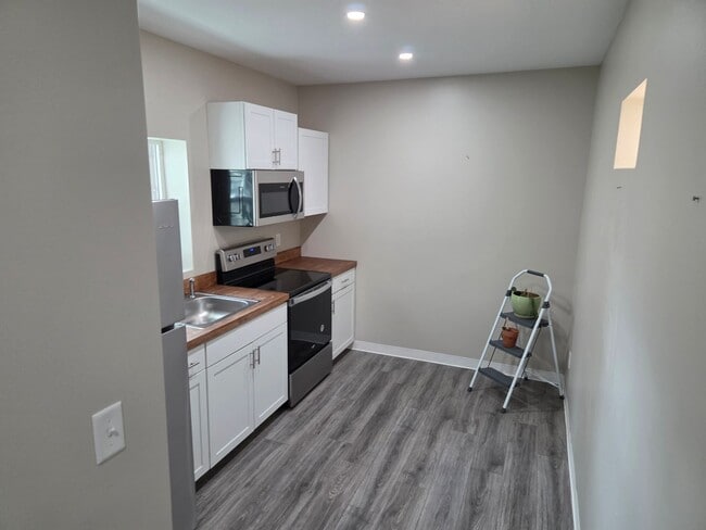 Photo - 2 Bedroom 1 Bath Townhouse