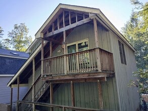 Building Photo - 93 Brentwood Rd