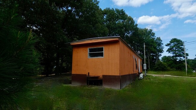 Building Photo - 121 Smith Ln