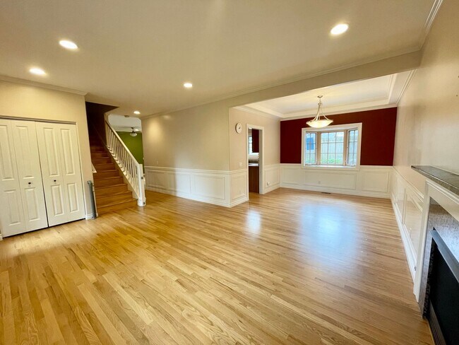 Foto del edificio - 4 Bedroom Shoreline Home...