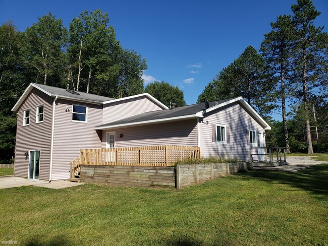 Building Photo - 5 br, 2 bath House - 3953 E M 55