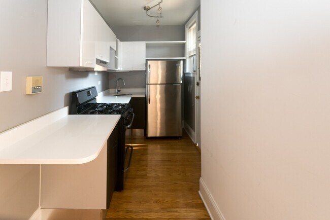 Foto del edificio - 630 W Stratford Pl