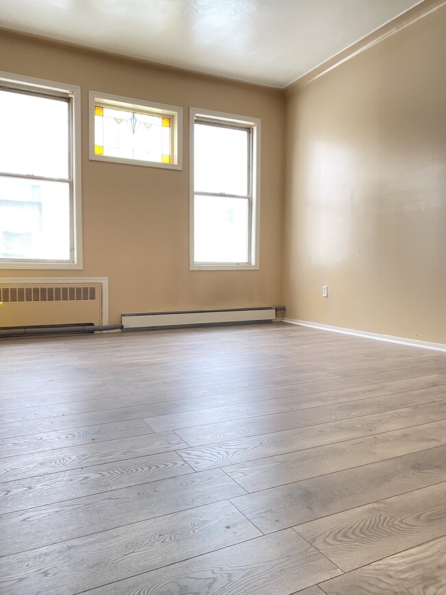 Building Photo - 342 Keer Ave