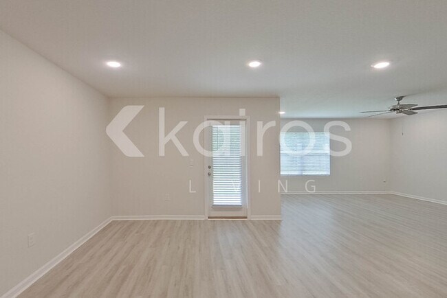 Building Photo - 4702 Malay Cir