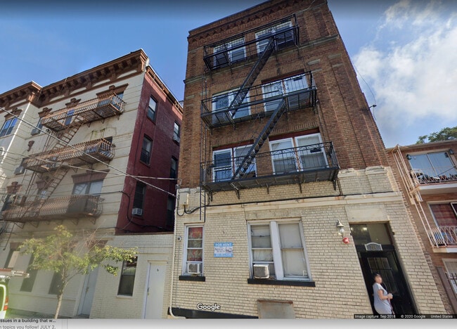 Building Photo - 214 64th St