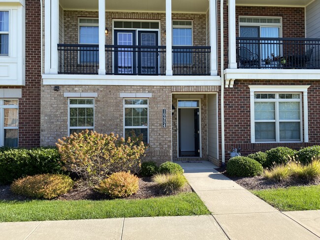 Townhome Entrance - 10954 Parkshire Ln