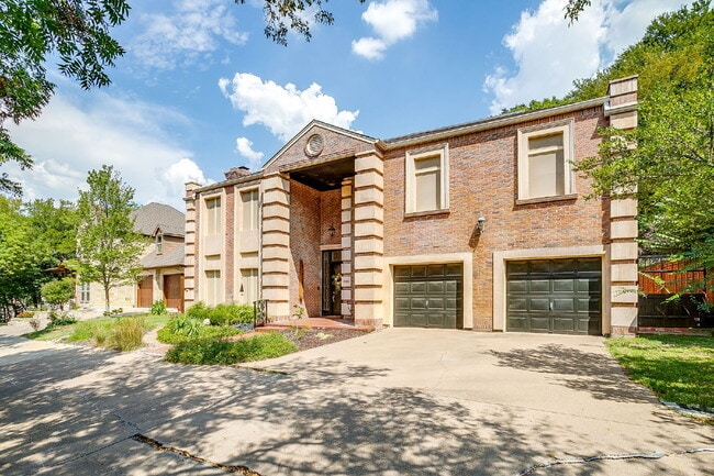 Foto del edificio - Private 4 Bedroom Retreat for Lease