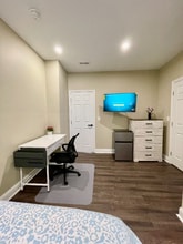 Building Photo - 2007 Boone St