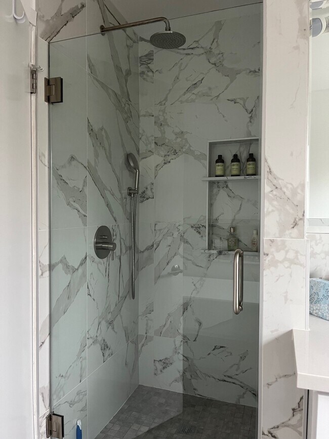 Master bathroom - 349 S Linden Dr
