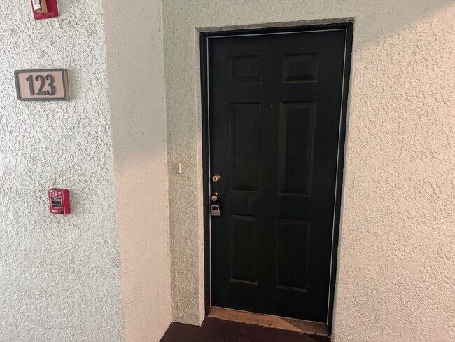 Building Photo - 785 Oakleaf Plantation Pkwy