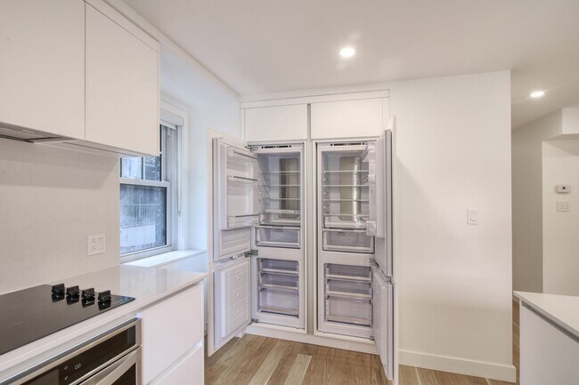 Photo du bâtiment - 1 Av. Rosemount