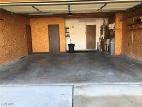 Building Photo - 6271 Cedarwood Ave