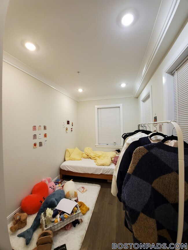 Foto del edificio - 79 Linden St