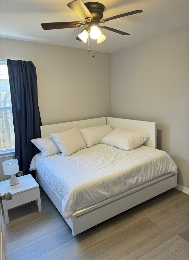 Foto del edificio - 9593 Darkwood St