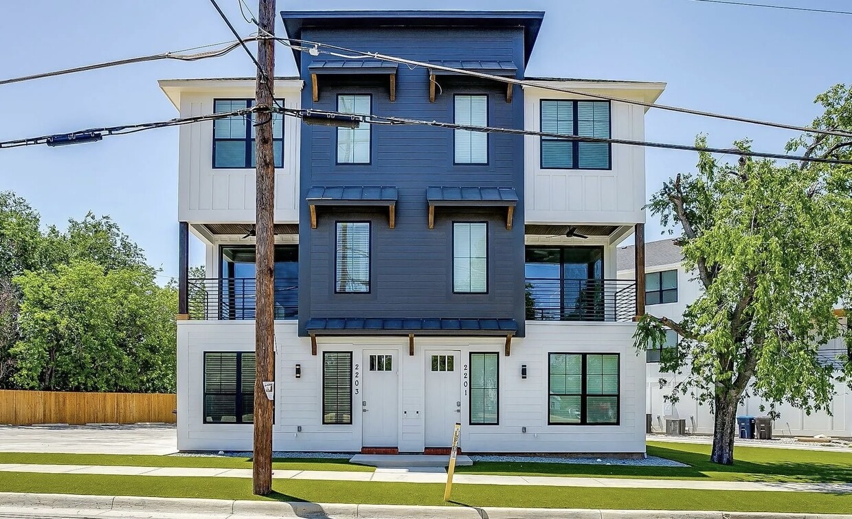 Foto principal - 2203 W Devitt St