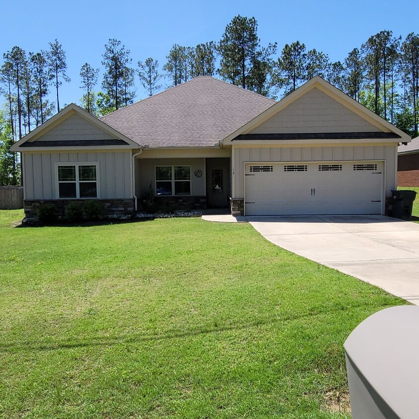 Foto principal - near Fort Moore 4 bedroom 2 bath house for...