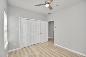 Building Photo - 5941 Southlea St