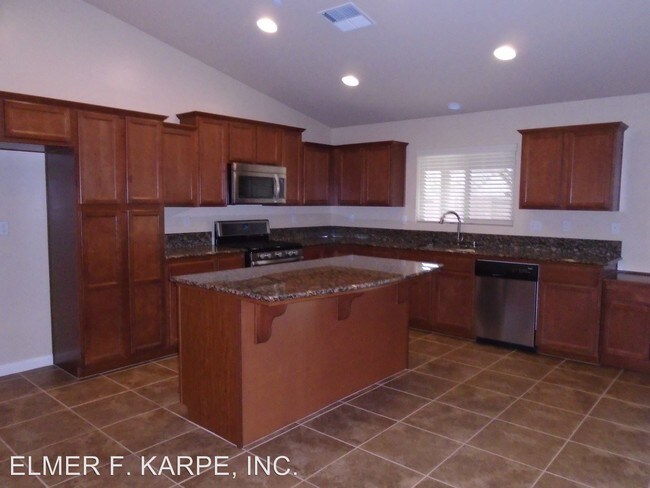 Building Photo - 3 br, 2 bath House - 9515 RED ROCK CREEK WAY