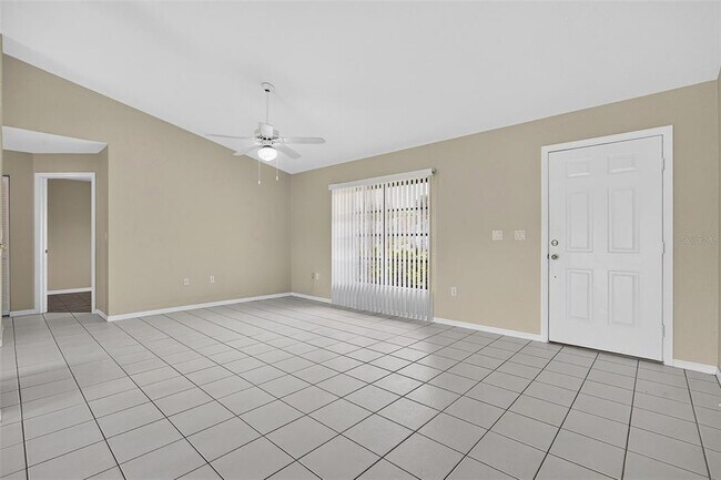 Foto del edificio - 23245 Lehigh Ave