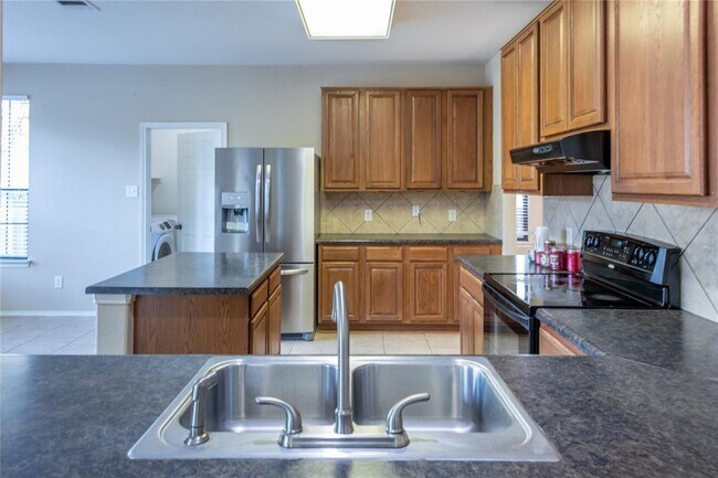 Foto del edificio - 2407 Hollis Ln