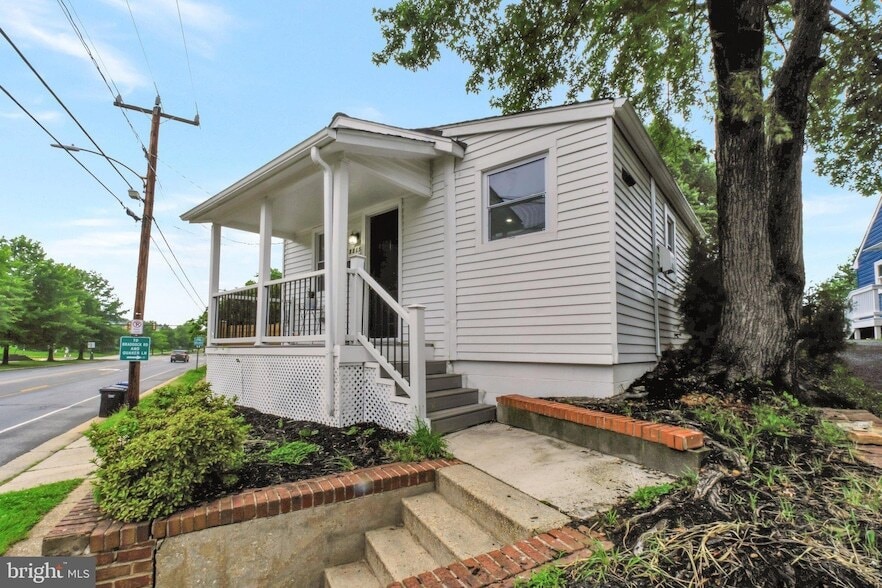 Photo - 3315 King St