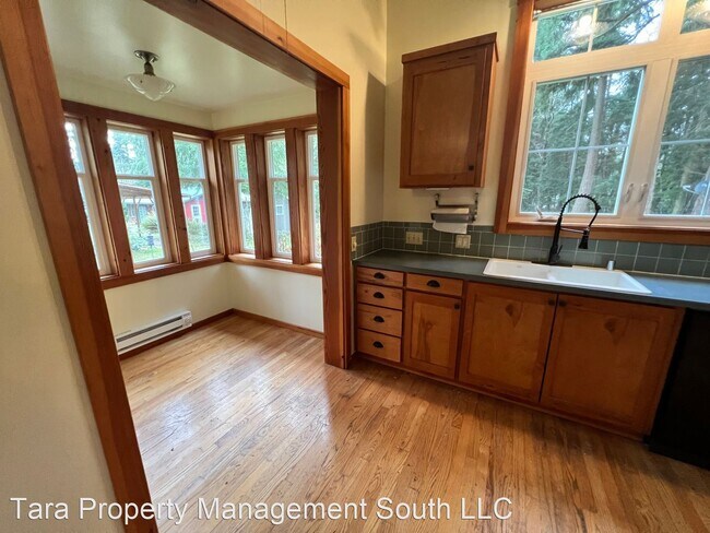 Foto del edificio - 3 br, 2 bath House - 741 Ellwood Drive