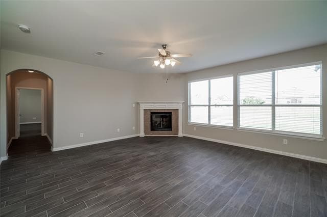 Building Photo - 700 Camellia Ct.