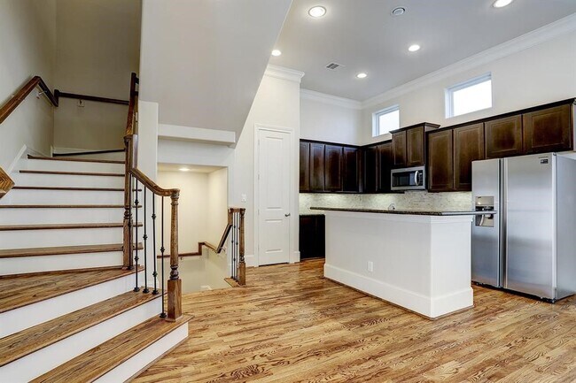 Foto del edificio - 5108 Larkin St