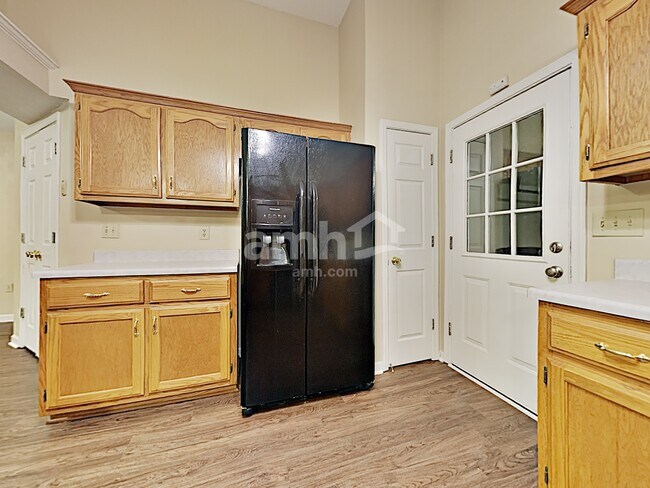 Foto del edificio - 9357 Bryant Trent Blvd