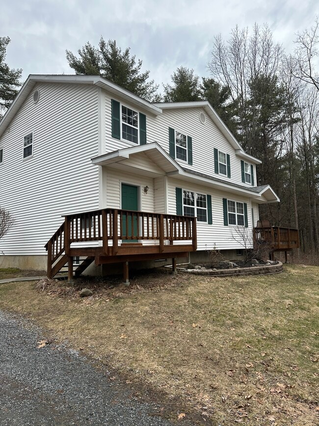 Front Porch - 394 County Route 76