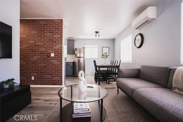 Building Photo - 204 Welcome St