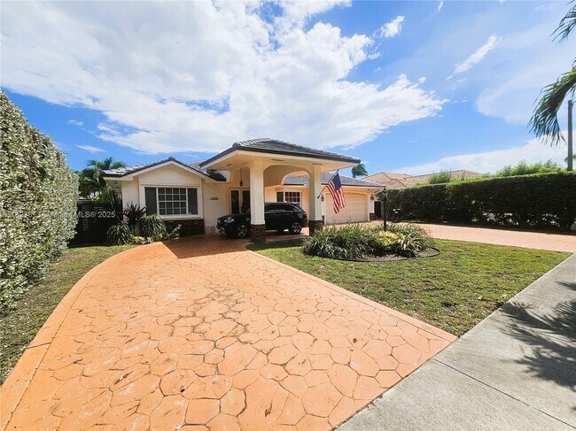Foto del edificio - 14256 SW 14th St