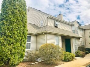 Building Photo - 106 Chesterfield Ct