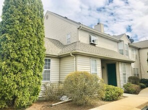 Building Photo - 106 Chesterfield Ct