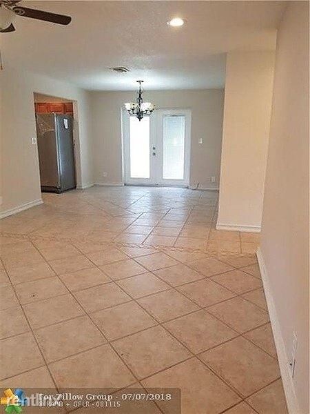 Foto del edificio - 8200 SW 10th St