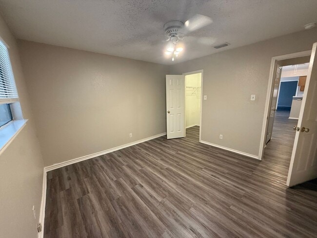 Building Photo - 9313 Kempler Dr
