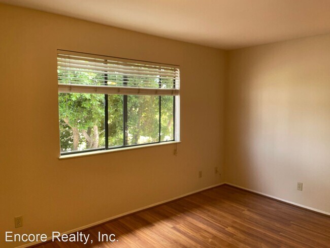 Building Photo - 2 br, 2 bath House - 3020 Horton Ave