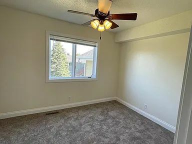 Foto del edificio - 1220 Clover Ridge Dr