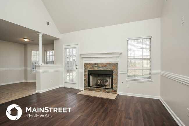 Building Photo - 2166 Greencliff Dr